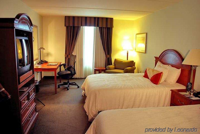 Hilton Garden Inn Houston/The Woodlands Room photo